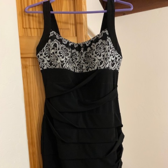 Valerie Bertinelli dress, black, size 4 - Picture 2 of 6